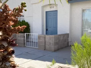 Photo #4: 2464030 Listing