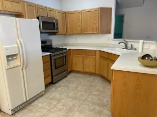 Photo #6: 2464044 Listing 