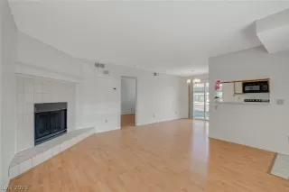 Photo #3: 2464047 Listing