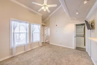 Photo #6: 2464056 Listing 