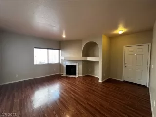 Photo #6: 2464062 Listing 