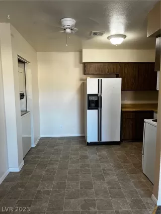 Photo #3: 2464069 Listing 