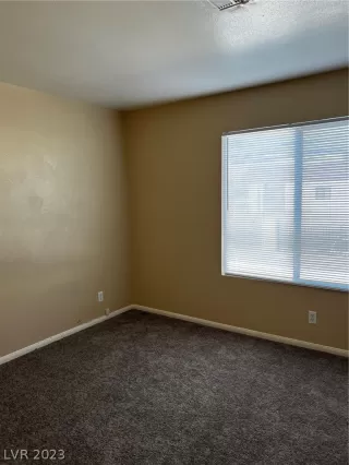 Photo #6: 2464069 Listing 