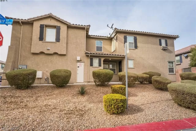 MLS: 2464078 Condo For Sale