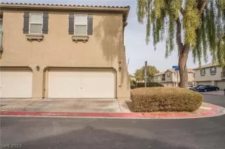 Photo #5: 2464078 Listing