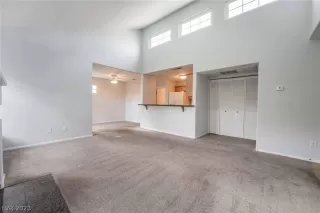 Photo #6: 2464086 Listing