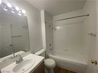 Photo #3: 2464089 Listing 