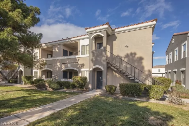 MLS: 2464098 Condo For Sale