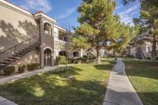 Photo #1: 2464098 Listing