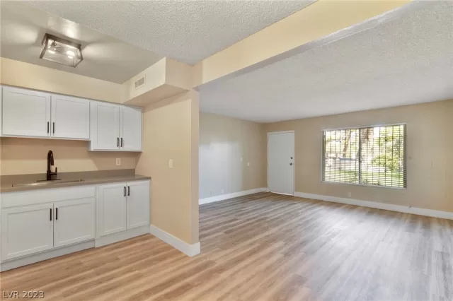 MLS: 2464104 Condo For Sale