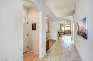 Photo #5: 2464110 Listing 