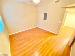 Photo #2: 2464112 Listing 