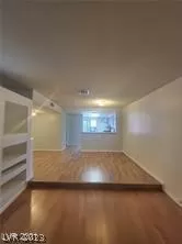 Photo #3: 2464117 Listing 