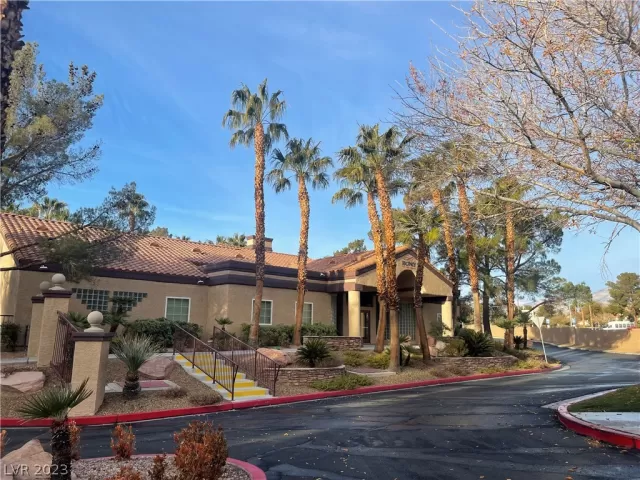 MLS: 2464139 Condo For Sale