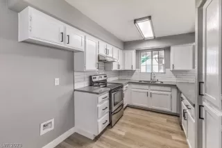 Photo #6: 2464150 Listing