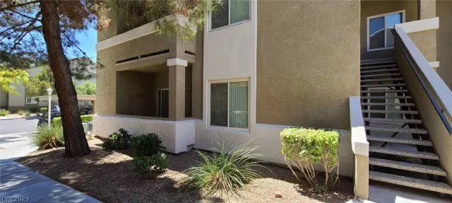 MLS: 2464162 Condo For Sale