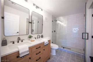 Photo #6: 2464187 Listing