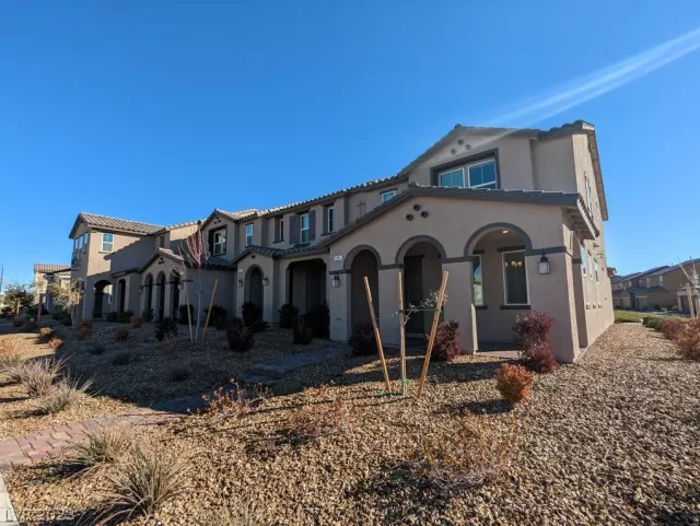 MLS: 2464203 Condo For Sale