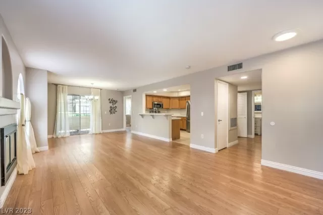 MLS: 2464221 Condo For Sale