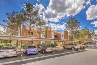 Photo #4: 2464221 Listing