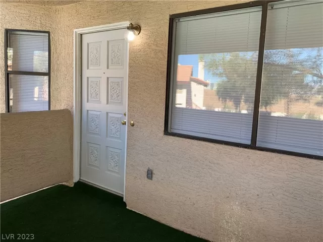 MLS: 2464223 Condo For Sale