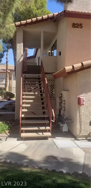 Photo #2: 2464223 Listing 