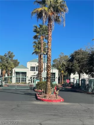 Photo #1: 2464258 Listing