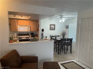 Photo #5: 2464258 Listing