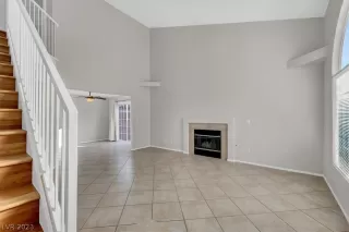 Photo #2: 2464263 Listing 