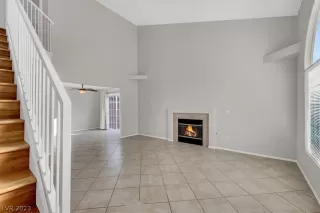 Photo #3: 2464263 Listing 