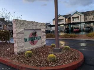 Photo #2: 2464270 Listing 