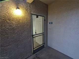 Photo #3: 2464270 Listing 