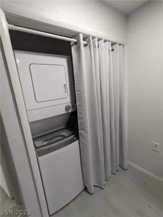 Photo #5: 2464270 Listing 