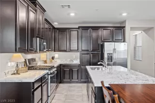 Photo #2: 2464274 Listing 