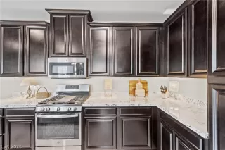 Photo #4: 2464274 Listing 