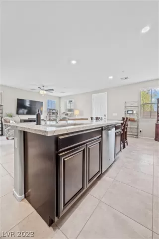 Photo #5: 2464274 Listing 