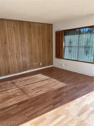 Photo #1: 2464279 Listing