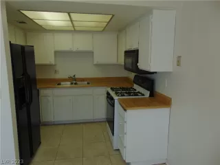 Photo #4: 2464283 Listing 