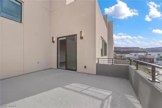 Photo #4: 2464292 Listing 