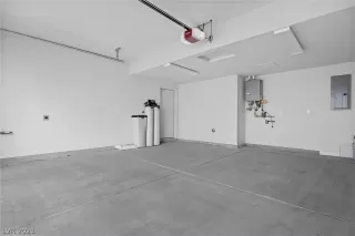 Photo #5: 2464292 Listing 