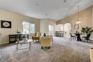 Photo #1: 2464303 Listing 
