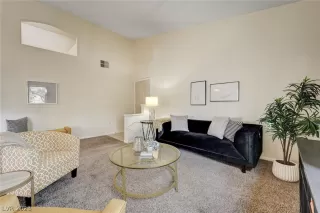 Photo #2: 2464303 Listing 