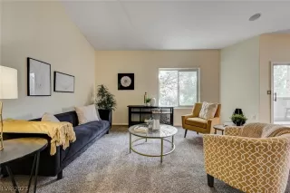 Photo #3: 2464303 Listing 