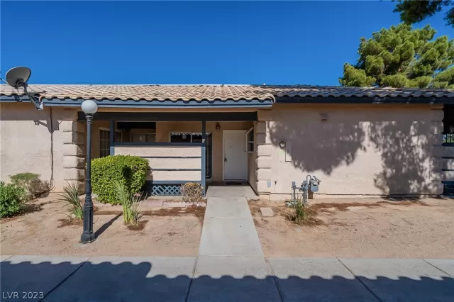 MLS: 2464318 Condo For Sale