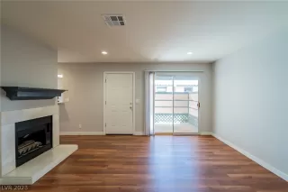 Photo #5: 2464318 Listing 