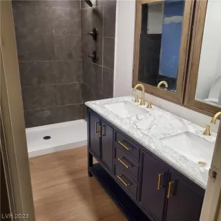 Photo #6: 2464325 Listing