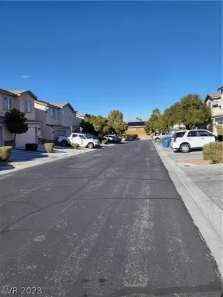 Photo #3: 2464419 Listing 