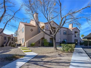 Photo #1: 2464425 Listing 