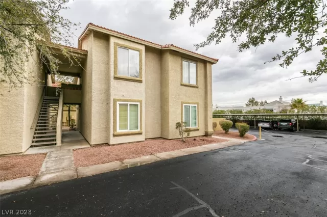 MLS: 2464446 Condo For Sale