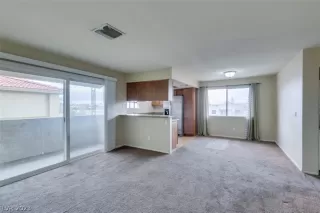 Photo #3: 2464446 Listing